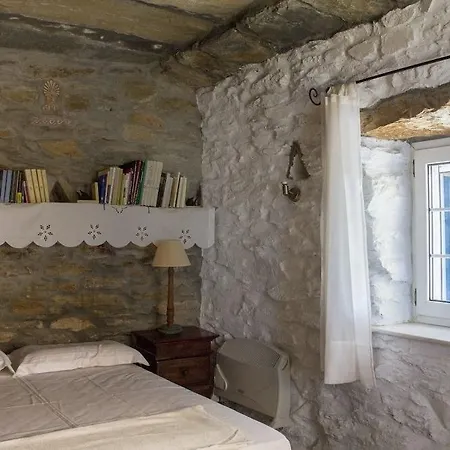 Apartment Drakos Ioulis